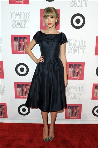 Taylor Swift at Target Red Deluxe Edition CD Release Launch Party — photo 104