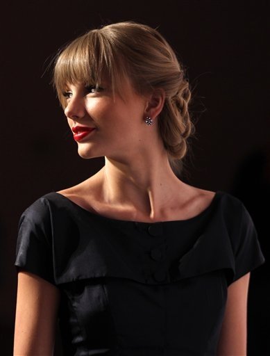Taylor Swift at Target Red Deluxe Edition CD Release Launch Party — photo 118