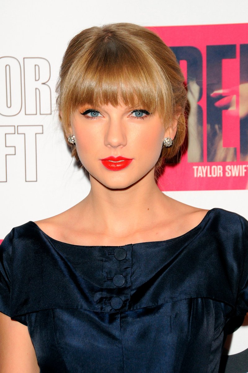 Taylor Swift at Target Red Deluxe Edition CD Release Launch Party — photo 129
