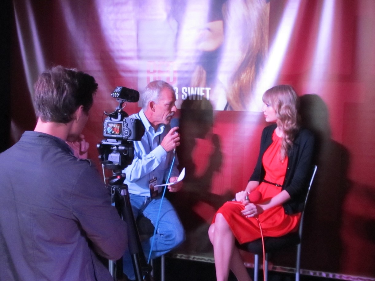 Taylor Swift at Taylor Swift Worldwide Radio Remote — photo 19