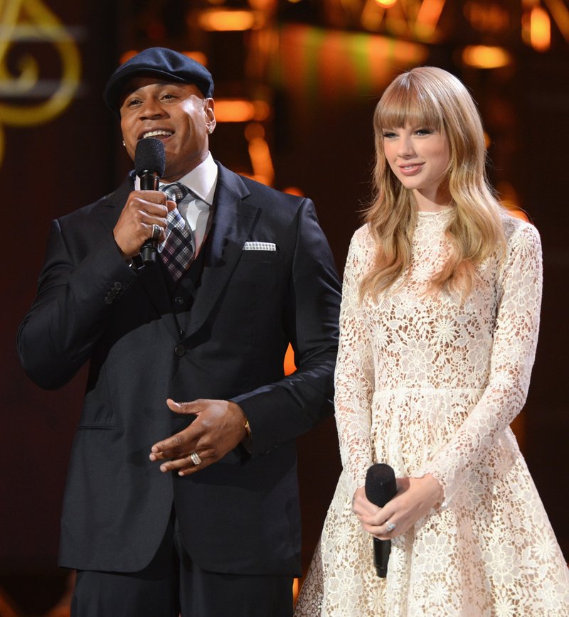 Taylor Swift at The GRAMMY Nominations Concert Live!! - Show — photo 10