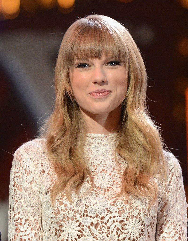 Taylor Swift at The GRAMMY Nominations Concert Live!! - Show — photo 15