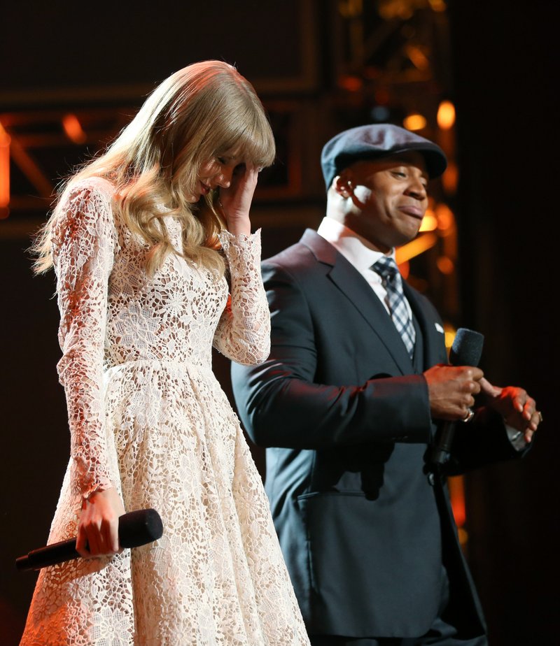 Taylor Swift at The GRAMMY Nominations Concert Live!! - Show — photo 21