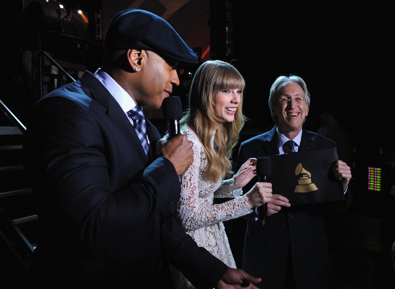 Taylor Swift at The GRAMMY Nominations Concert Live!! - Show — photo 40