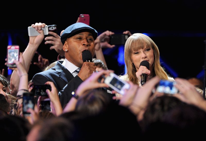 Taylor Swift at The GRAMMY Nominations Concert Live!! - Show — photo 44