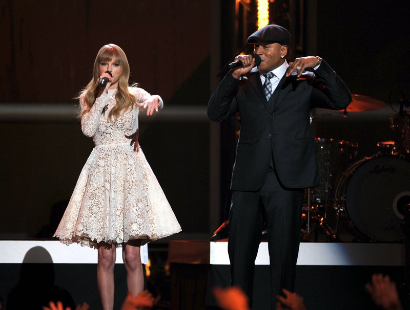 Taylor Swift at The GRAMMY Nominations Concert Live!! - Show — photo 47