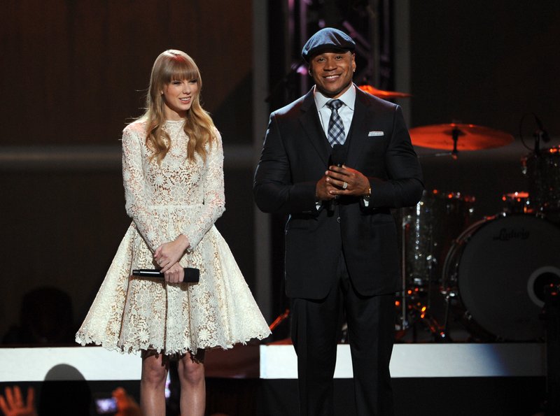 Taylor Swift at The GRAMMY Nominations Concert Live!! - Show — photo 53