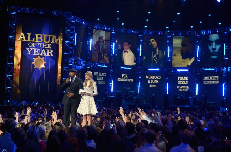 Taylor Swift at The GRAMMY Nominations Concert Live!! - Show — photo 65