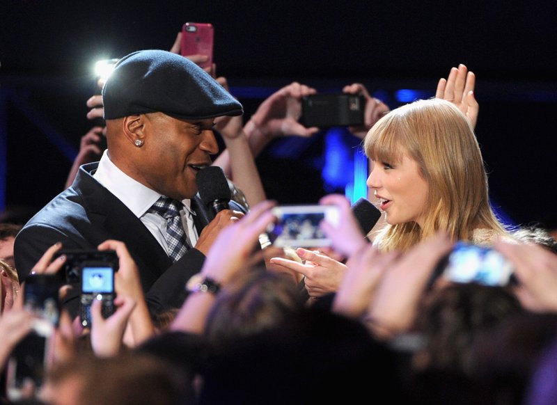 Taylor Swift at The GRAMMY Nominations Concert Live!! - Show — photo 67