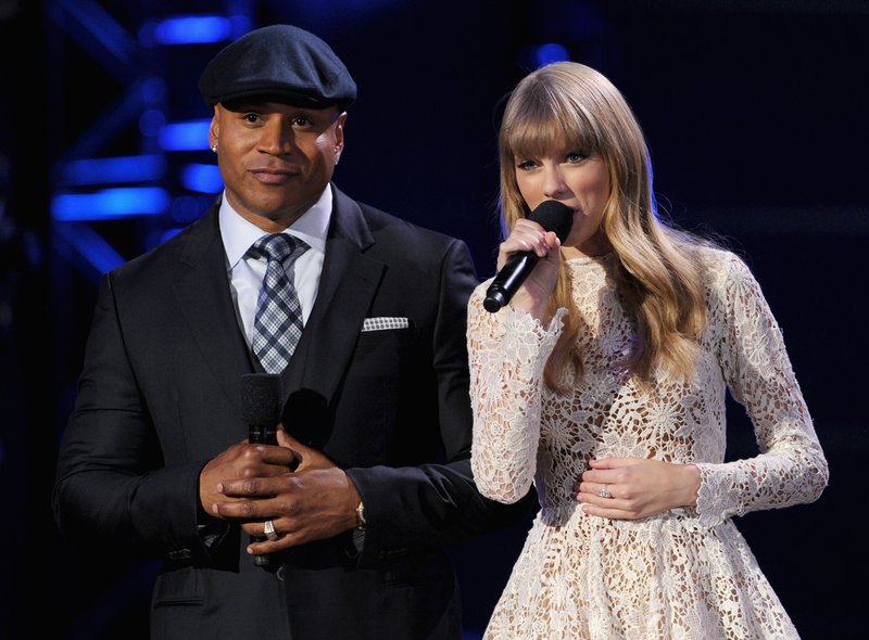 Taylor Swift at The GRAMMY Nominations Concert Live!! - Show — photo 69