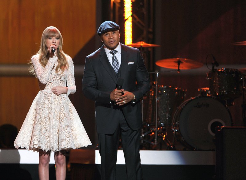 Taylor Swift at The GRAMMY Nominations Concert Live!! - Show — photo 75