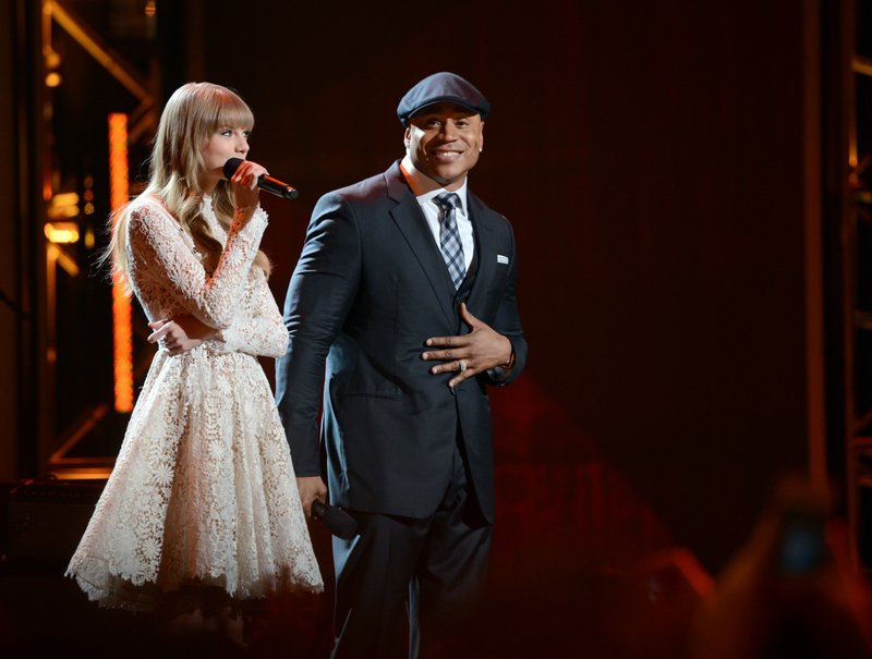 Taylor Swift at The GRAMMY Nominations Concert Live!! - Show — photo 84