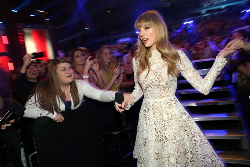 Taylor Swift at The GRAMMY Nominations Concert Live!! - Show — photo 92
