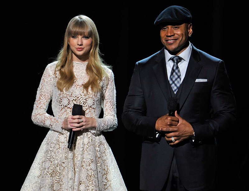 Taylor Swift at The GRAMMY Nominations Concert Live!! - Show — photo 93