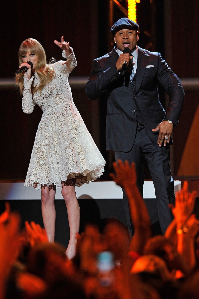 Taylor Swift at The GRAMMY Nominations Concert Live!! - Show — photo 95