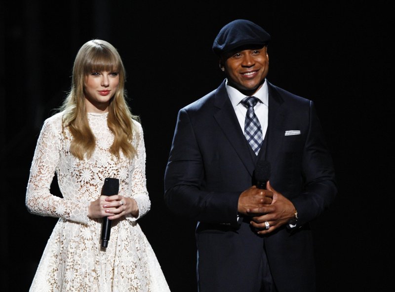 Taylor Swift at The GRAMMY Nominations Concert Live!! - Show — photo 108