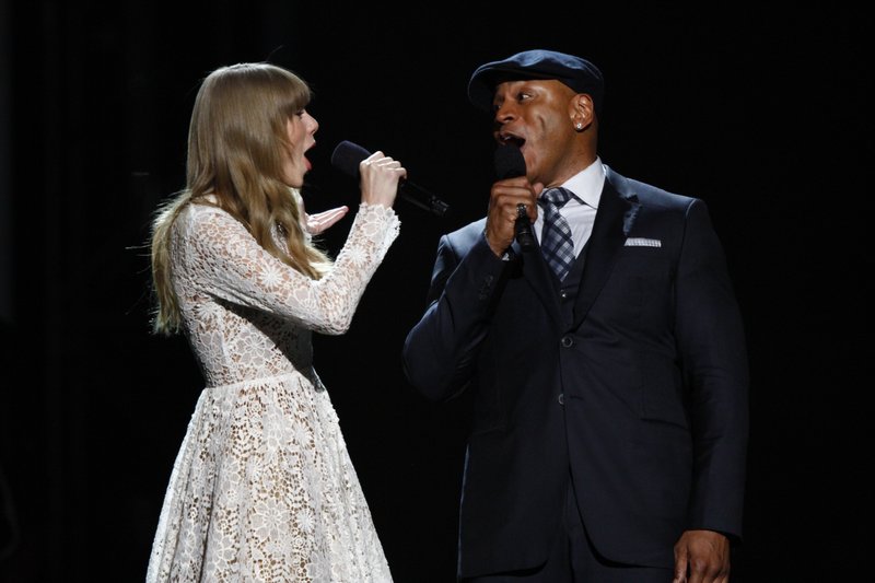Taylor Swift at The GRAMMY Nominations Concert Live!! - Show — photo 109