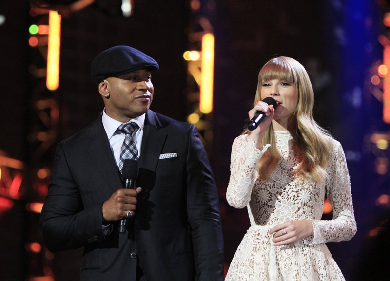Taylor Swift at The GRAMMY Nominations Concert Live!! - Show — photo 111