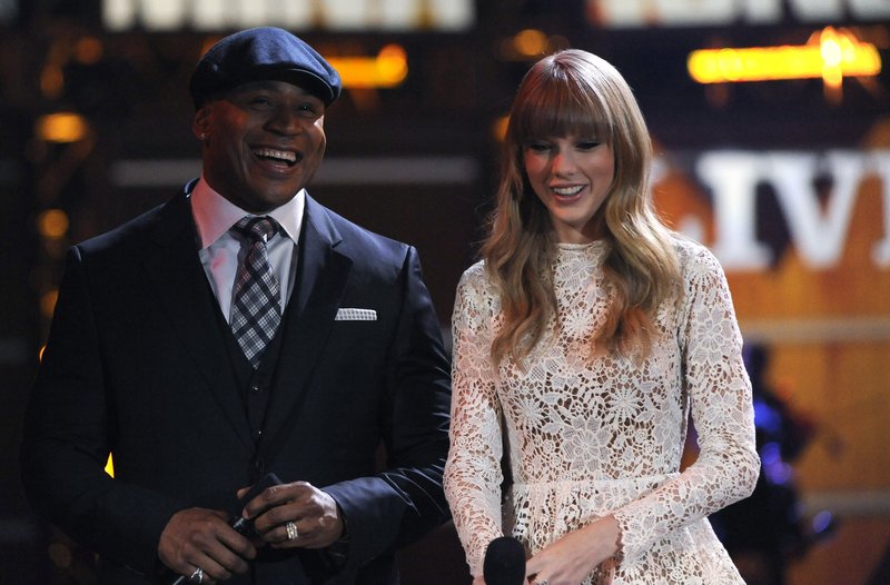 Taylor Swift at The GRAMMY Nominations Concert Live!! - Show — photo 112
