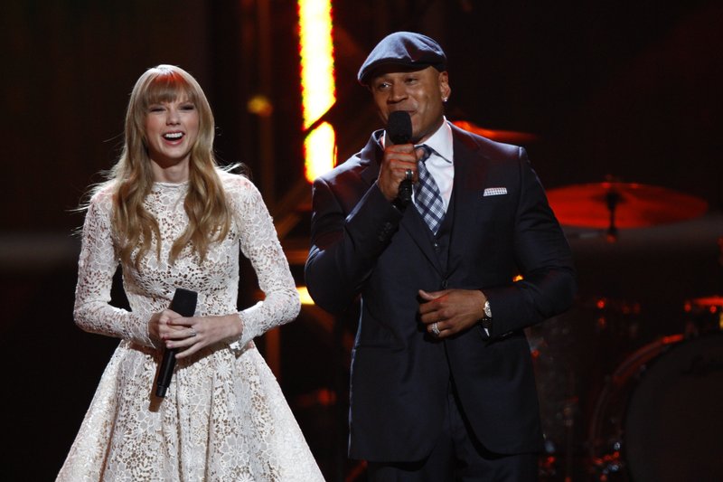 Taylor Swift at The GRAMMY Nominations Concert Live!! - Show — photo 118