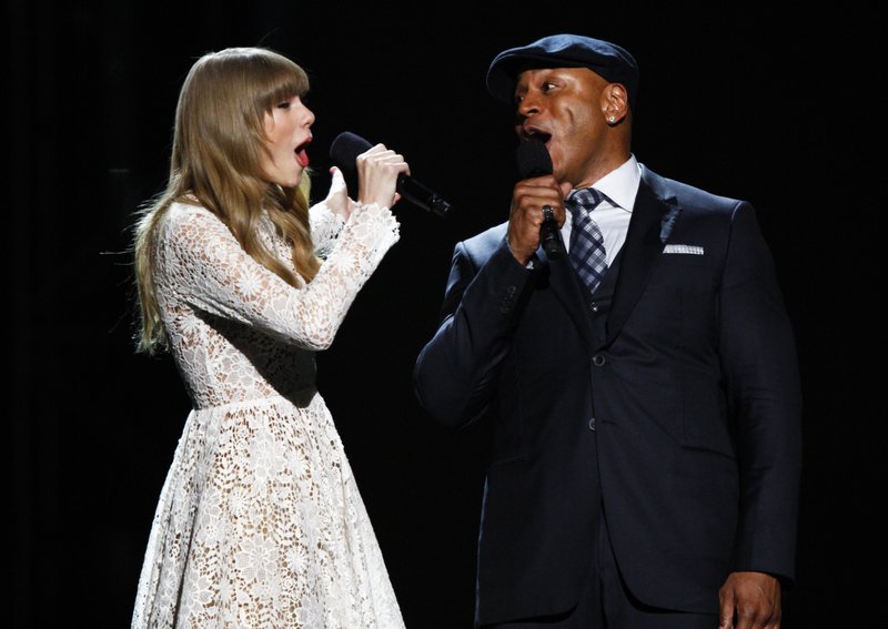 Taylor Swift at The GRAMMY Nominations Concert Live!! - Show — photo 119
