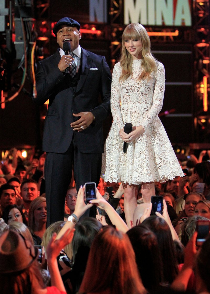 Taylor Swift at The GRAMMY Nominations Concert Live!! - Show — photo 120