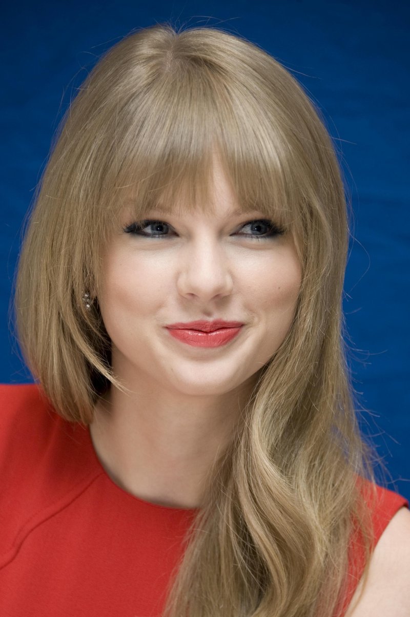 Taylor Swift at "The Lorax" Press Conference — photo 4