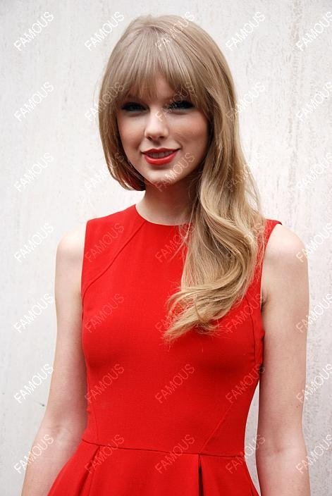 Taylor Swift at "The Lorax" Press Conference — photo 23