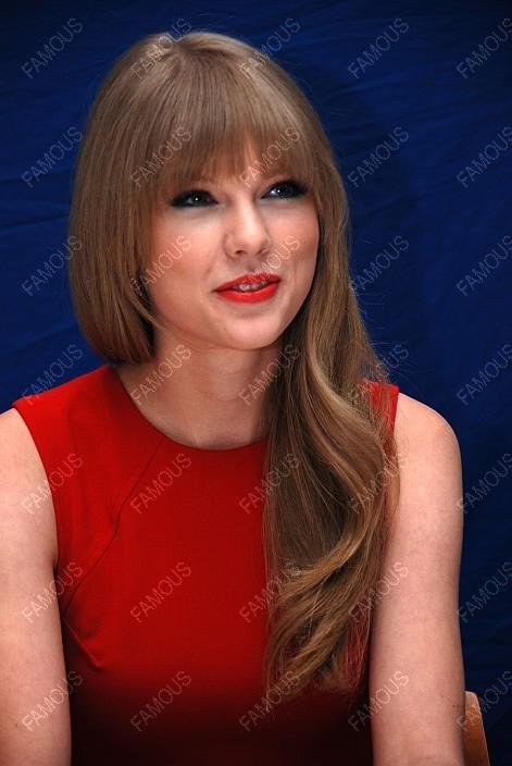 Taylor Swift at "The Lorax" Press Conference — photo 36