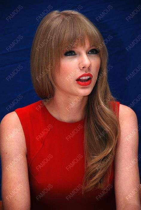 Taylor Swift at "The Lorax" Press Conference — photo 37