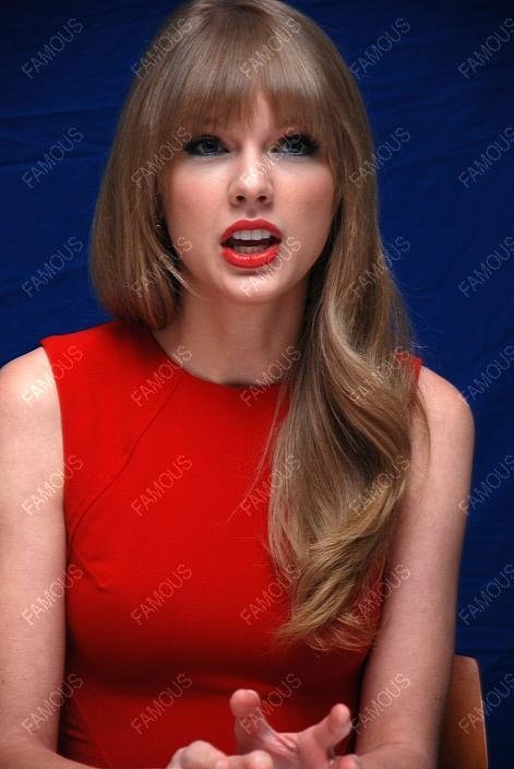 Taylor Swift at "The Lorax" Press Conference — photo 43