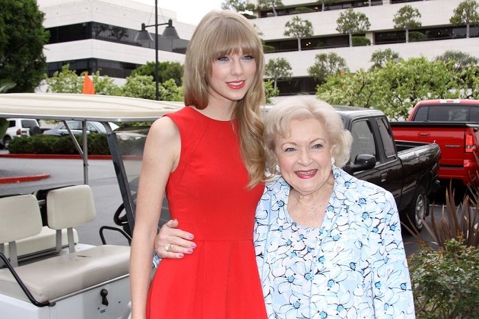 Taylor Swift at "The Lorax" Press Conference — photo 69