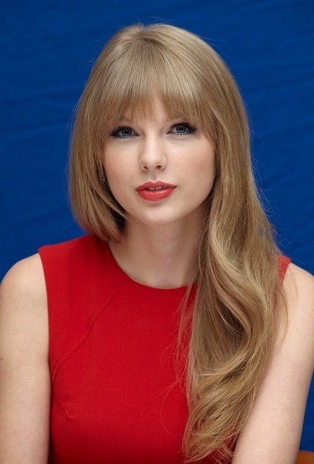 Taylor Swift at "The Lorax" Press Conference — photo 77