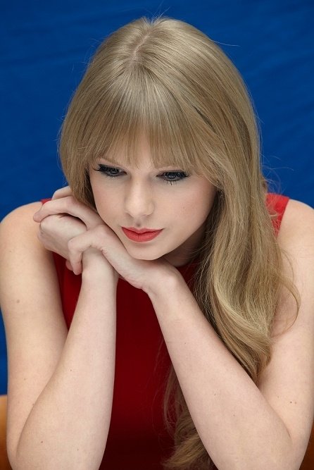 Taylor Swift at "The Lorax" Press Conference — photo 84