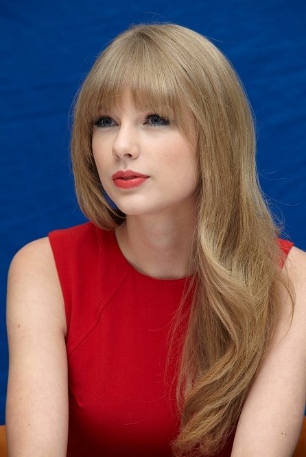 Taylor Swift at "The Lorax" Press Conference — photo 85
