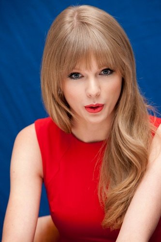 Taylor Swift at "The Lorax" Press Conference — photo 112