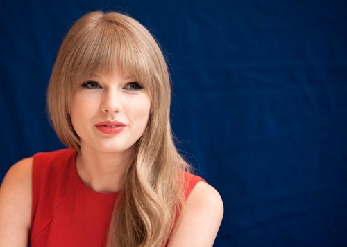 Taylor Swift at "The Lorax" Press Conference — photo 116