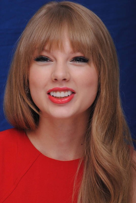 Taylor Swift at "The Lorax" Press Conference — photo 131