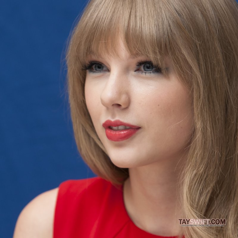 Taylor Swift at "The Lorax" Press Conference — photo 145