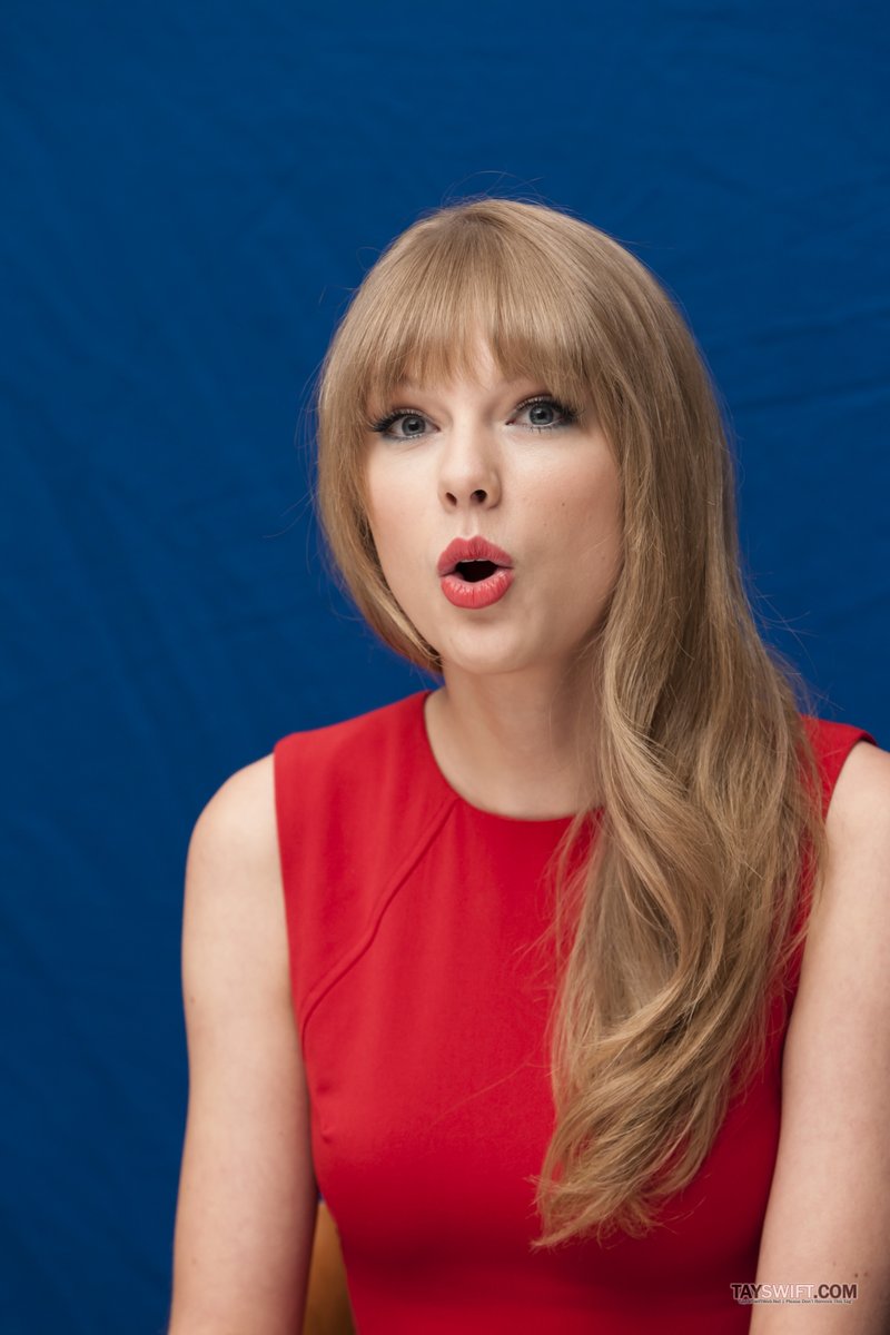 Taylor Swift at "The Lorax" Press Conference — photo 155