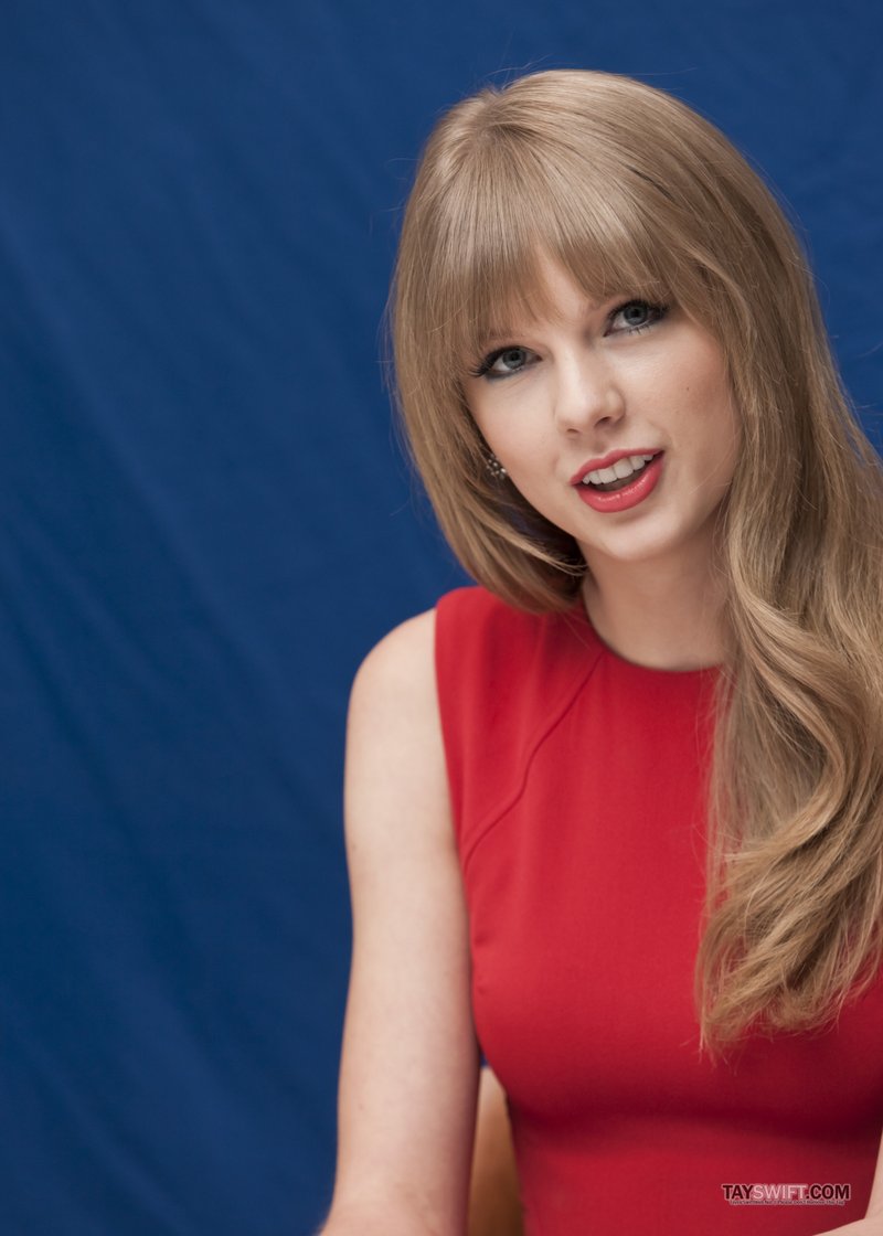 Taylor Swift at "The Lorax" Press Conference — photo 158