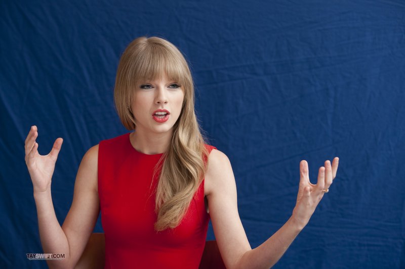 Taylor Swift at "The Lorax" Press Conference — photo 168