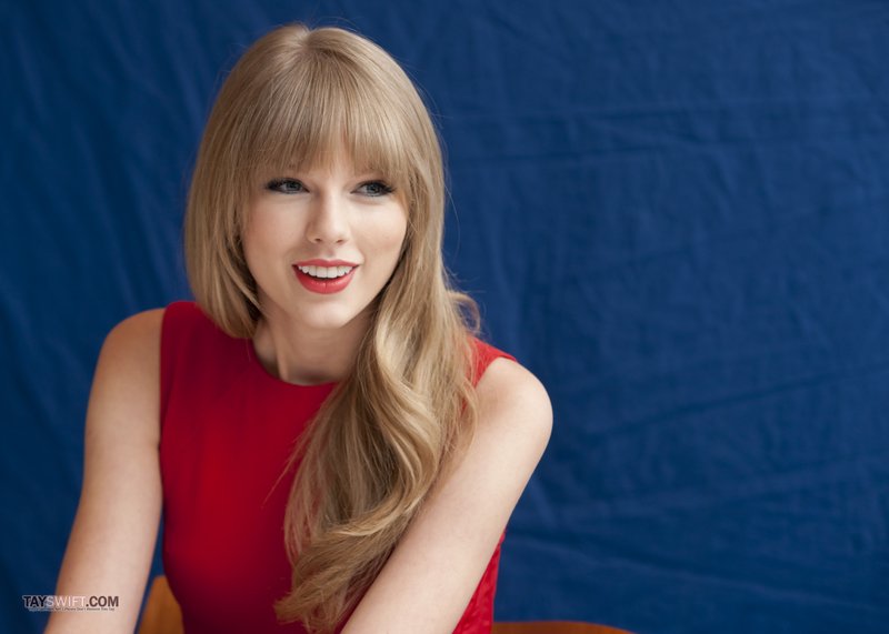 Taylor Swift at "The Lorax" Press Conference — photo 172