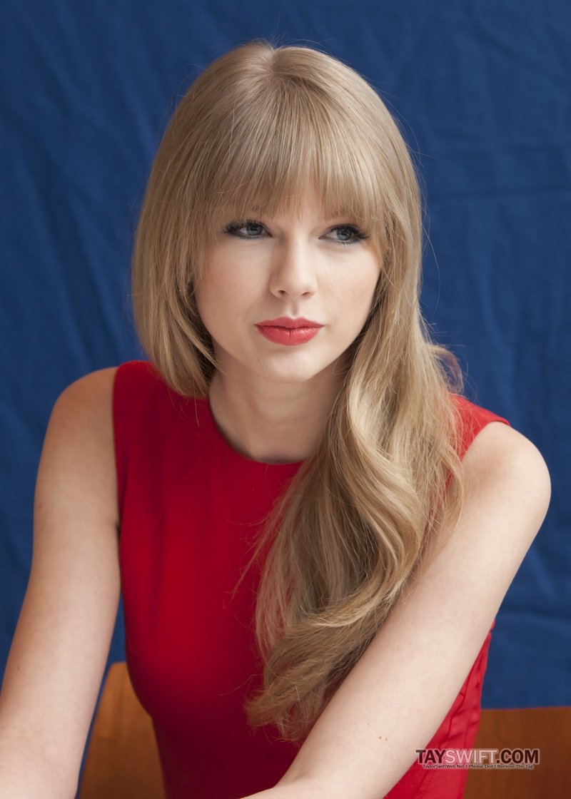 Taylor Swift at "The Lorax" Press Conference — photo 173