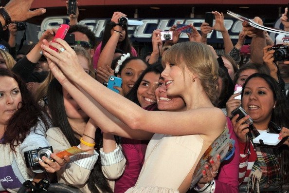 Taylor Swift at "The Lorax" World Premiere — photo 37