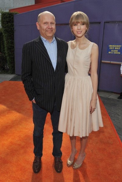 Taylor Swift at "The Lorax" World Premiere — photo 49