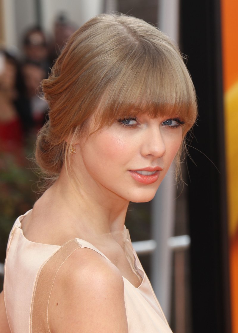 Taylor Swift at "The Lorax" World Premiere — photo 90
