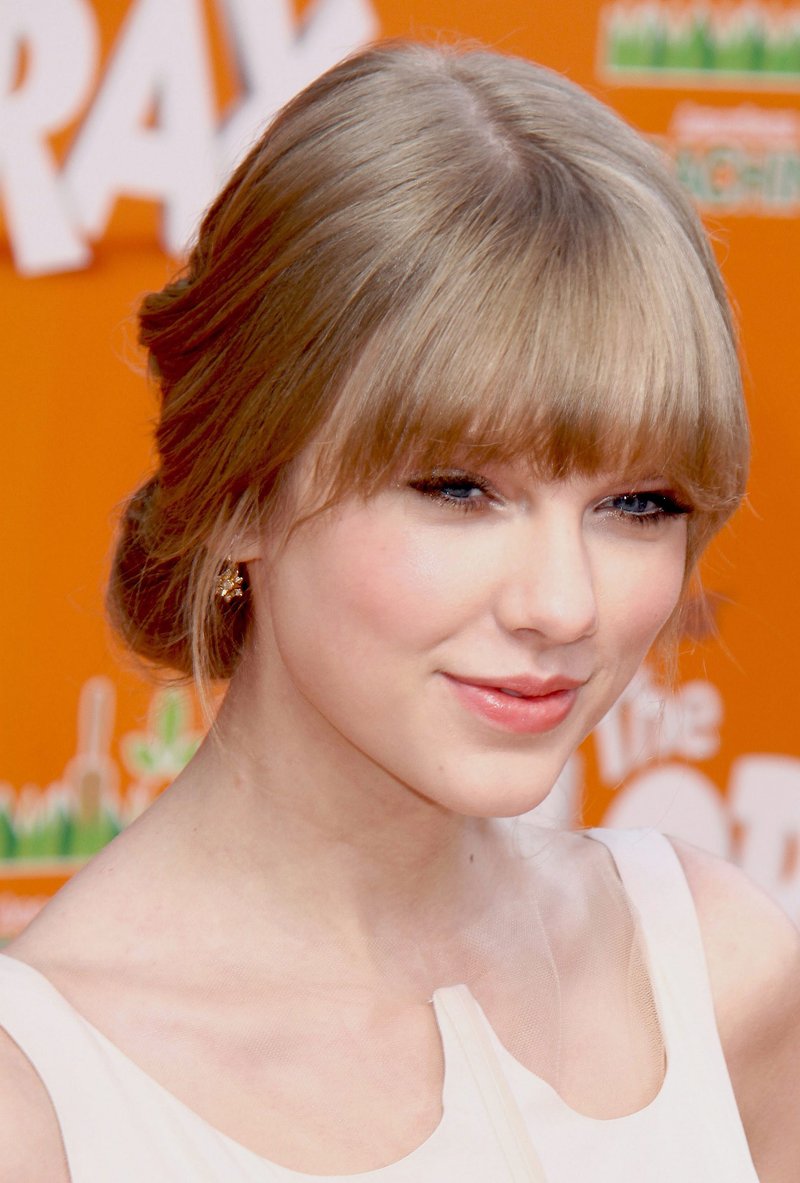Taylor Swift at "The Lorax" World Premiere — photo 224