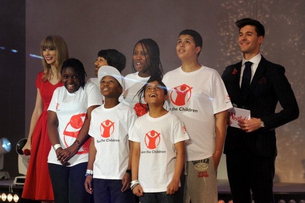 Taylor Swift at Westfield London Christmas Lights Ceremony — photo 77