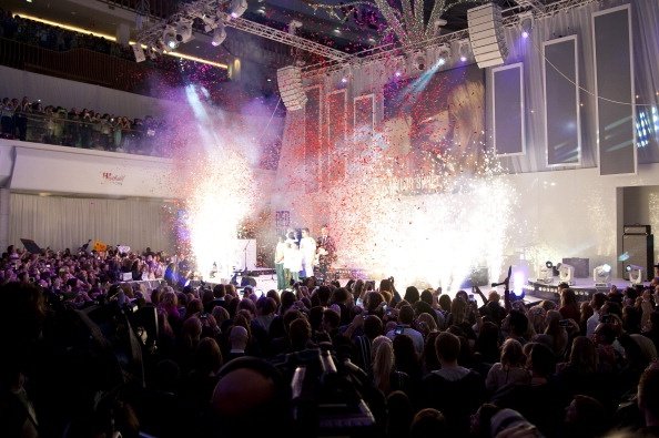 Taylor Swift at Westfield London Christmas Lights Ceremony — photo 142